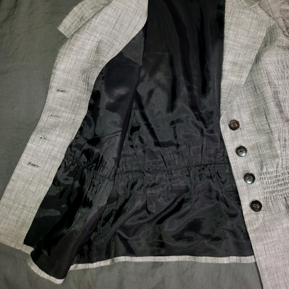 AGB Short Sleeve Blazer Top - Picture 5 of 8